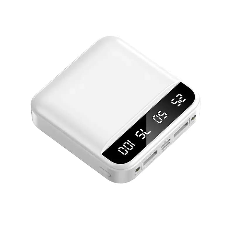 promosyon beyaz kompakt powerbank, siyah kavisli dijital gösterge paneli