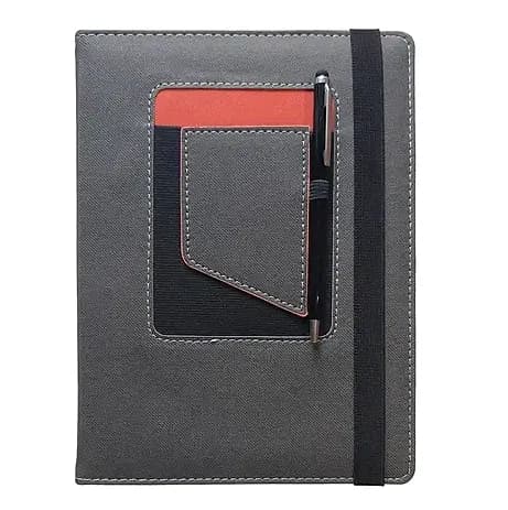 Gri dokulu kaplamalı organizer defter, siyah elastik bant ve kalem; ön cepte turuncu şerit, promosyon