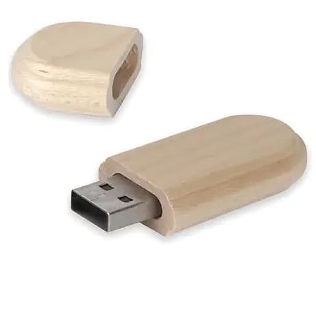 Ahşap USB bellek, çıkarılabilir kapak ve metal USB girişi; promosyon ürünü, beyaz zemin