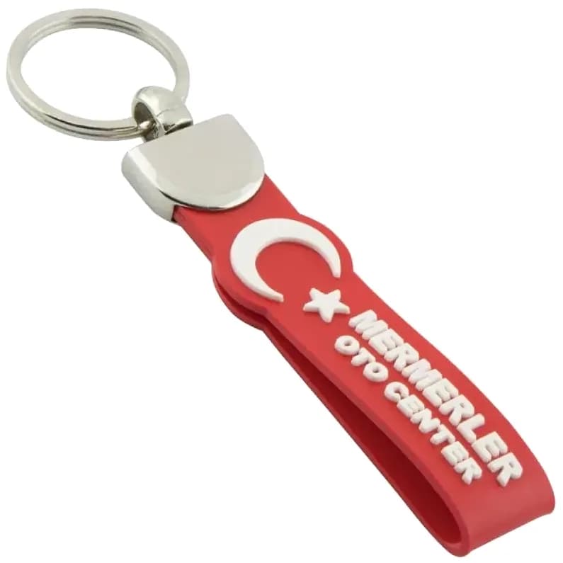 PVC Anahtarlık, Kırmızı Gövde ve Metal Başlık — logo baskılı promosyon seçeneği