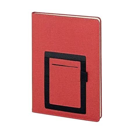 promosyon kırmızı suni deri defter, kapakta siyah kare telefon cebi, beyaz fonda çekim