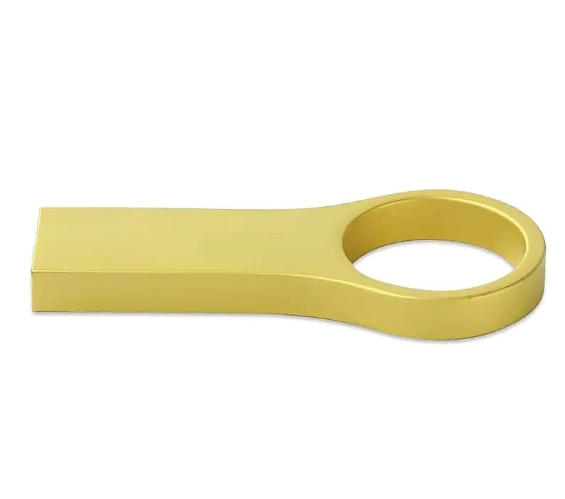 promosyon altın rengi metal USB bellek, dikdörtgen gövde ve yuvarlak halka uçlu, yazısız, beyaz zemin