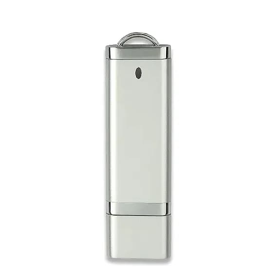 promosyon beyaz gövdeli USB bellek, gümüş metal uçlu ve ayrı kapağıyla