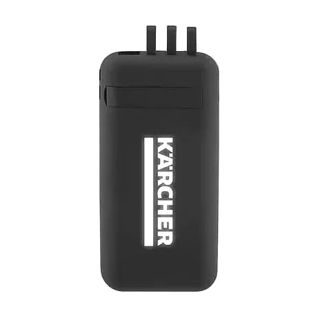 Promosyon siyah powerbank, üst kısmındaki üç pimli priz yapısıyla