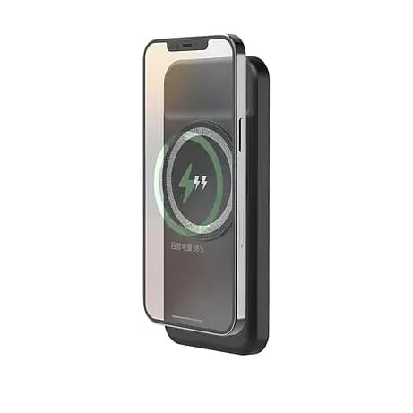 Promosyon manyetik powerbank akıllı telefonun arkasında, ekranda şarj halkası
