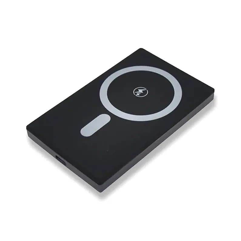 Promosyon mat siyah manyetik şarj cihazı, geniş gri halka ve USB-C girişiyle