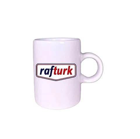 Beyaz promosyon porselen espresso kupası; kırmızı çerçeveli firma logosu baskılı