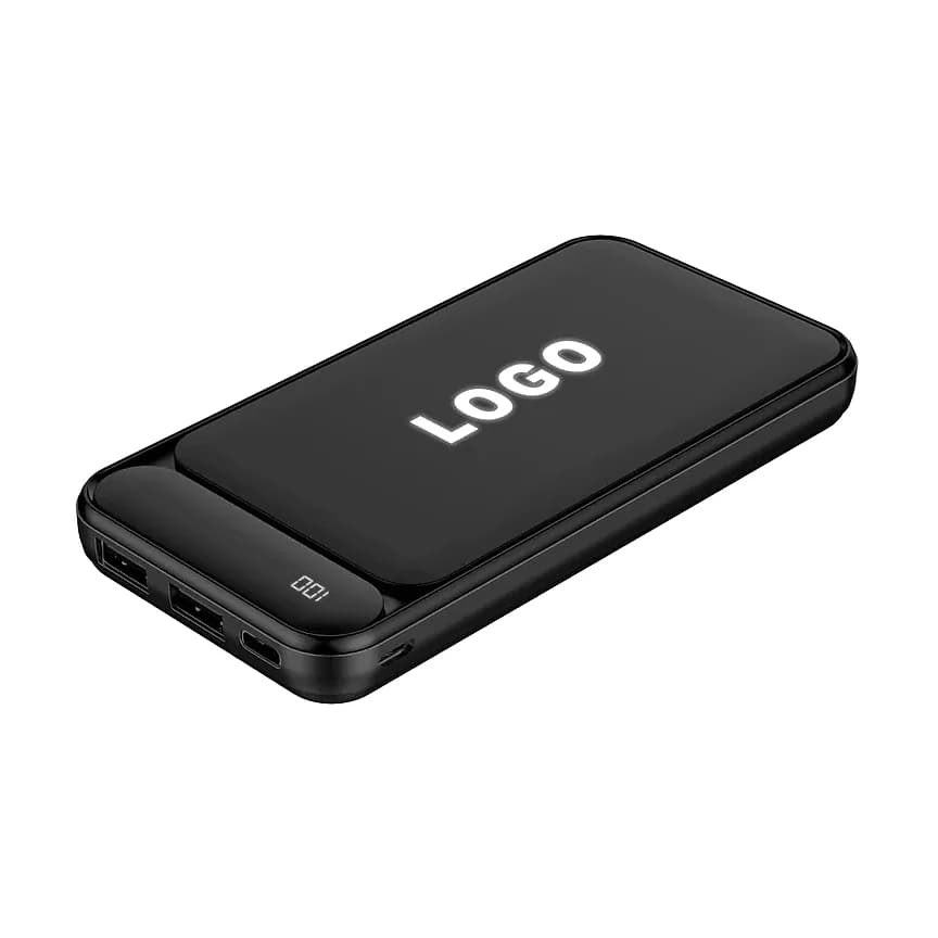 Promosyon koyu gri powerbank üç çeyrek üstten, ön kenarda portlar görünür