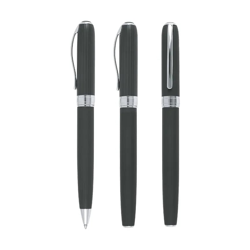 Promosyon üç siyah metal kalem, gümüş klips ve uç detaylı, dikey