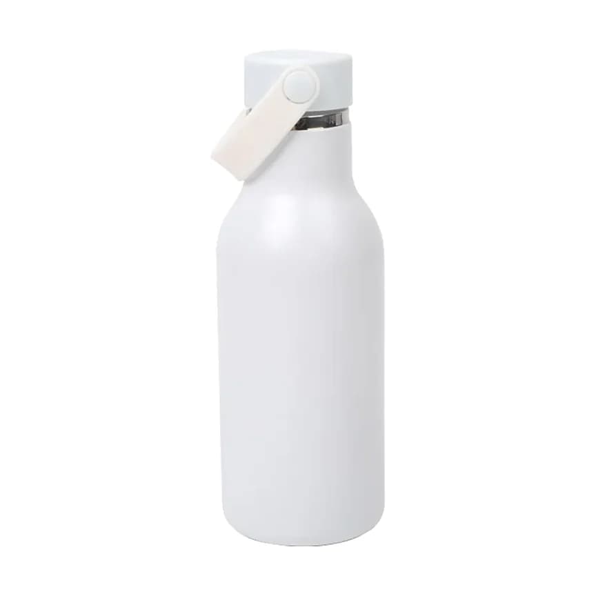 Beyaz termos; beyaz plastik kapak, yana katlanan krem tonlu sert halka ve metal bilezik.